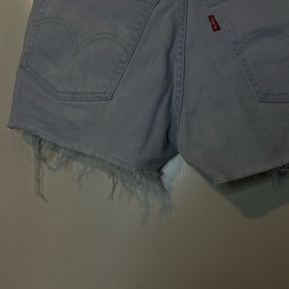 Levi’s High Waisted Distressed Shorts - Picture 7 of 7